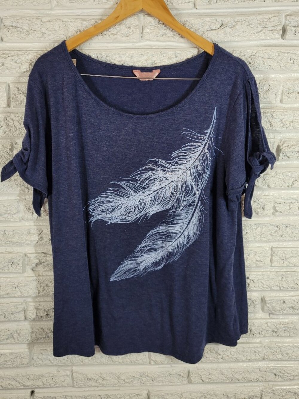 SJS Womens Tee 2X Blue Feather Studded Tied Open Sleeve Plus Size BLU30XE